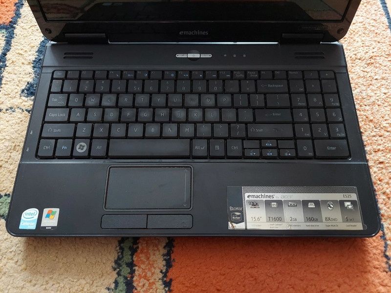 Acer eMachines E525 | laptop | torba | zasilacz | gratisy