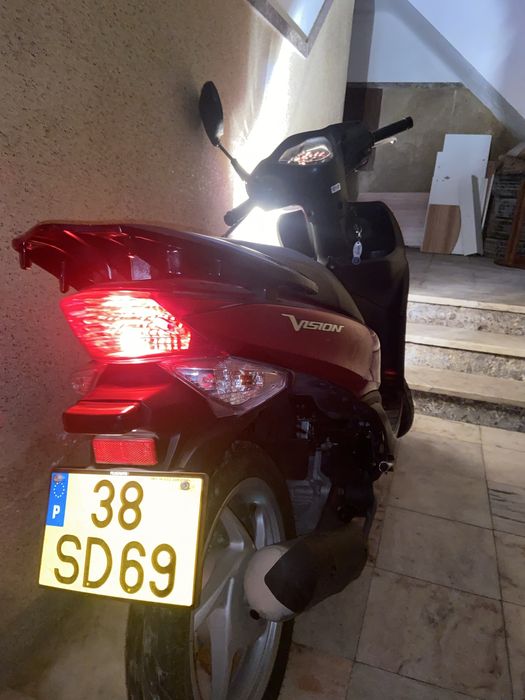 Honda Vision 50cc 4 tempos em bom estado