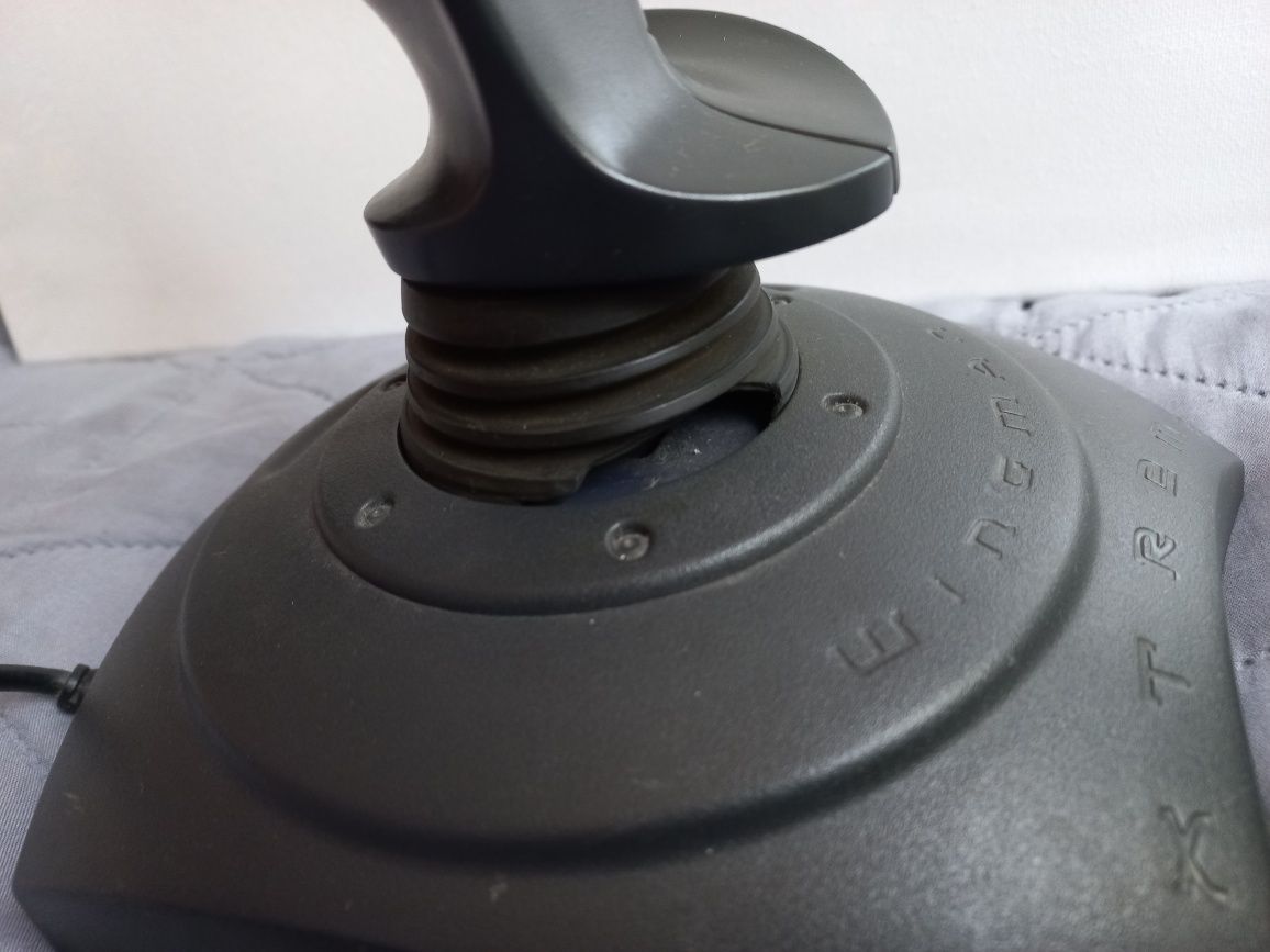 Joystick Logitech Wingman Exteme 3002