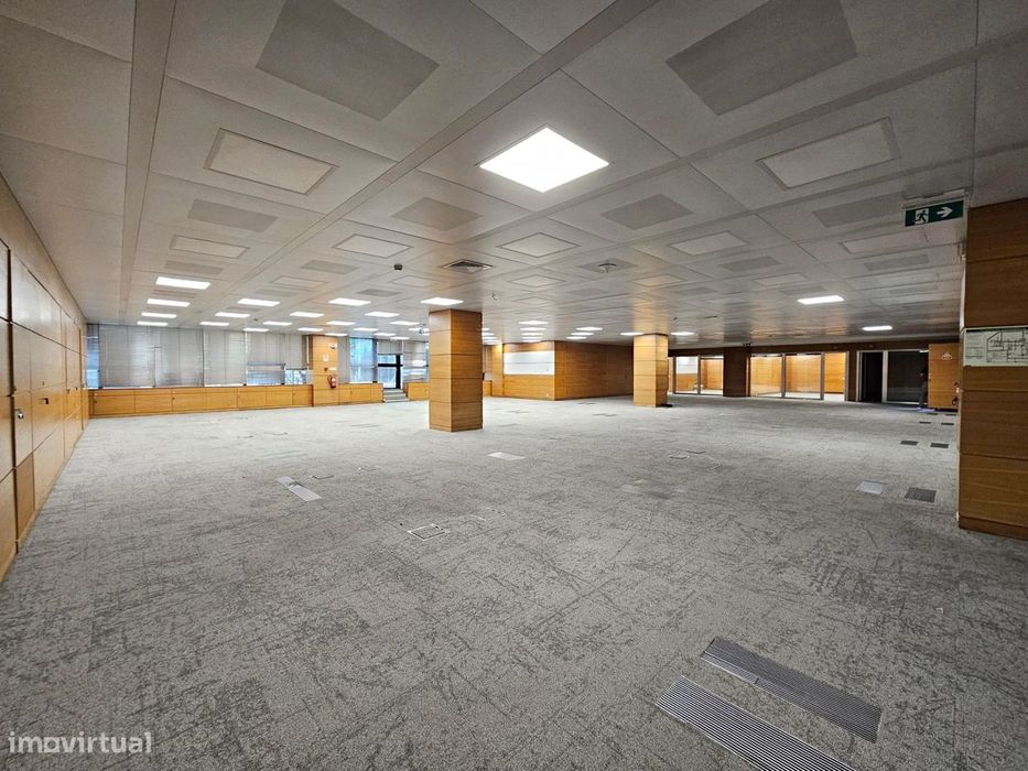 Arrendar Escritório Lisboa | 3.866 m2 | 28 Lug. Estac.