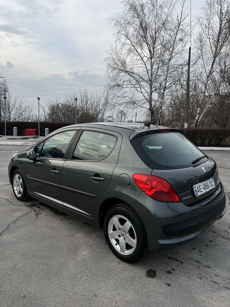 Продам авто Peugeot 207