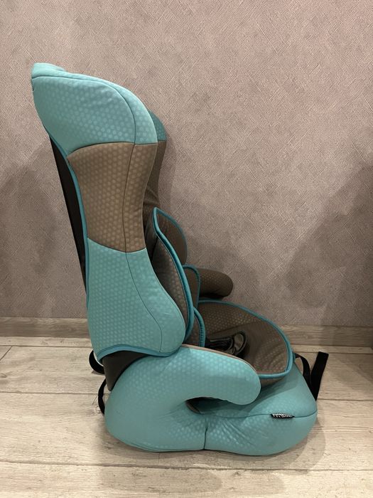 Дитяче автокрісло.Детское автокресло. Есть наклон для сна