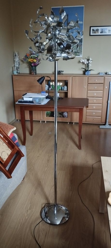 Lampa stojąca srebrna