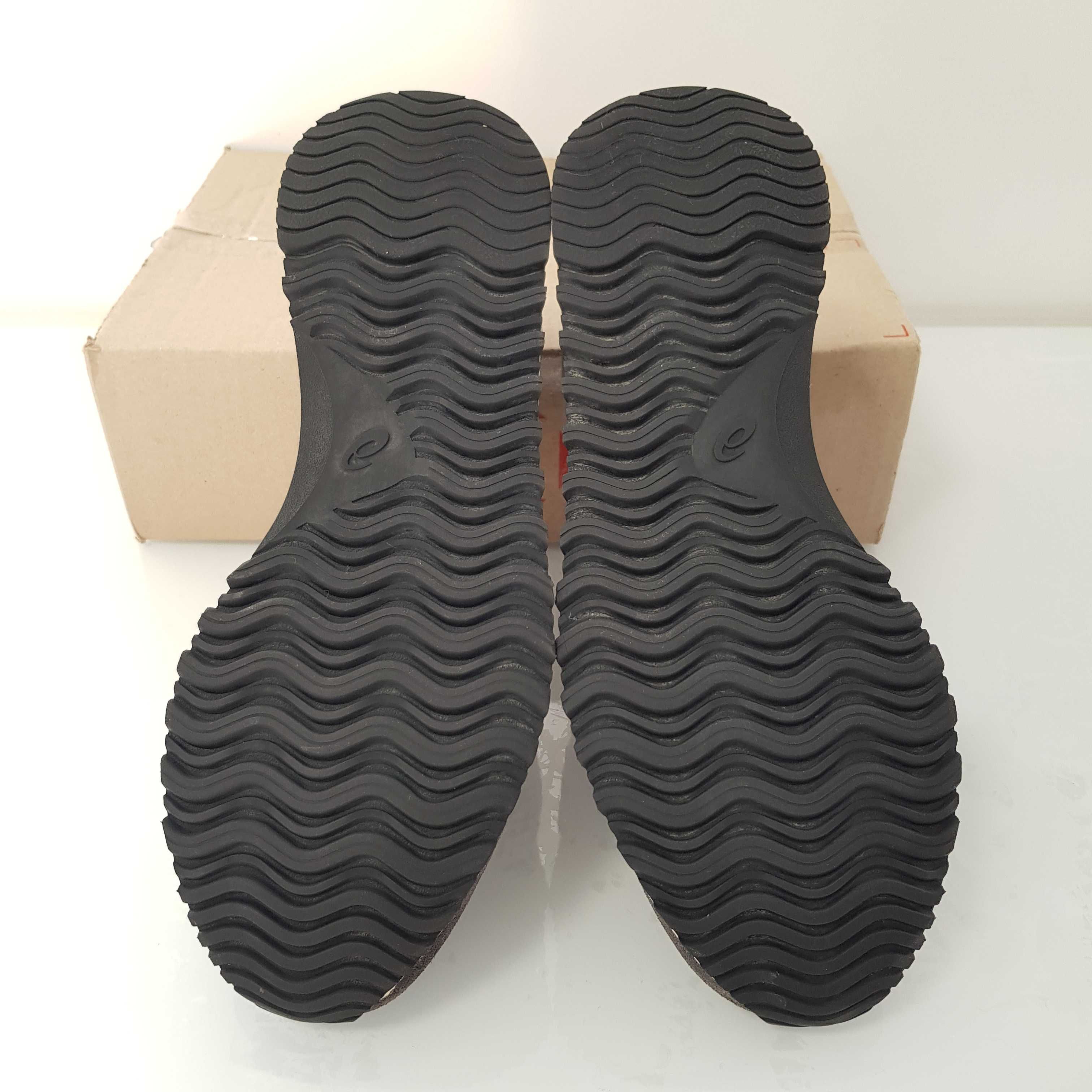 ASICS Tiger Runner II чоловічі кросівки р. 42