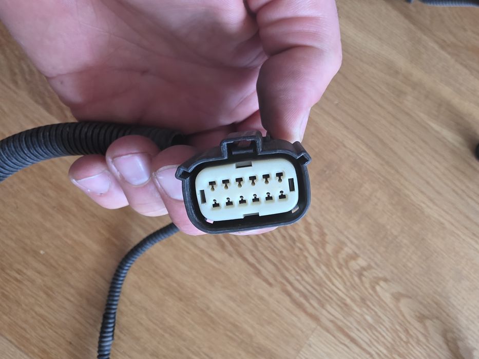 Проводка заднего бампера с партрониками TESLA Model S