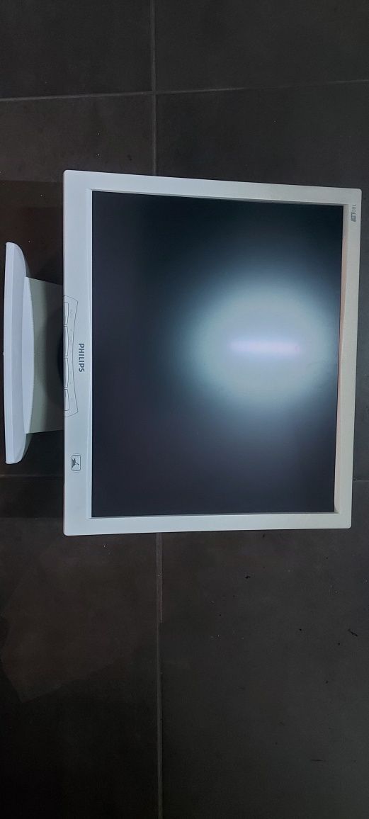 Monitor Philips de 18 polegadas