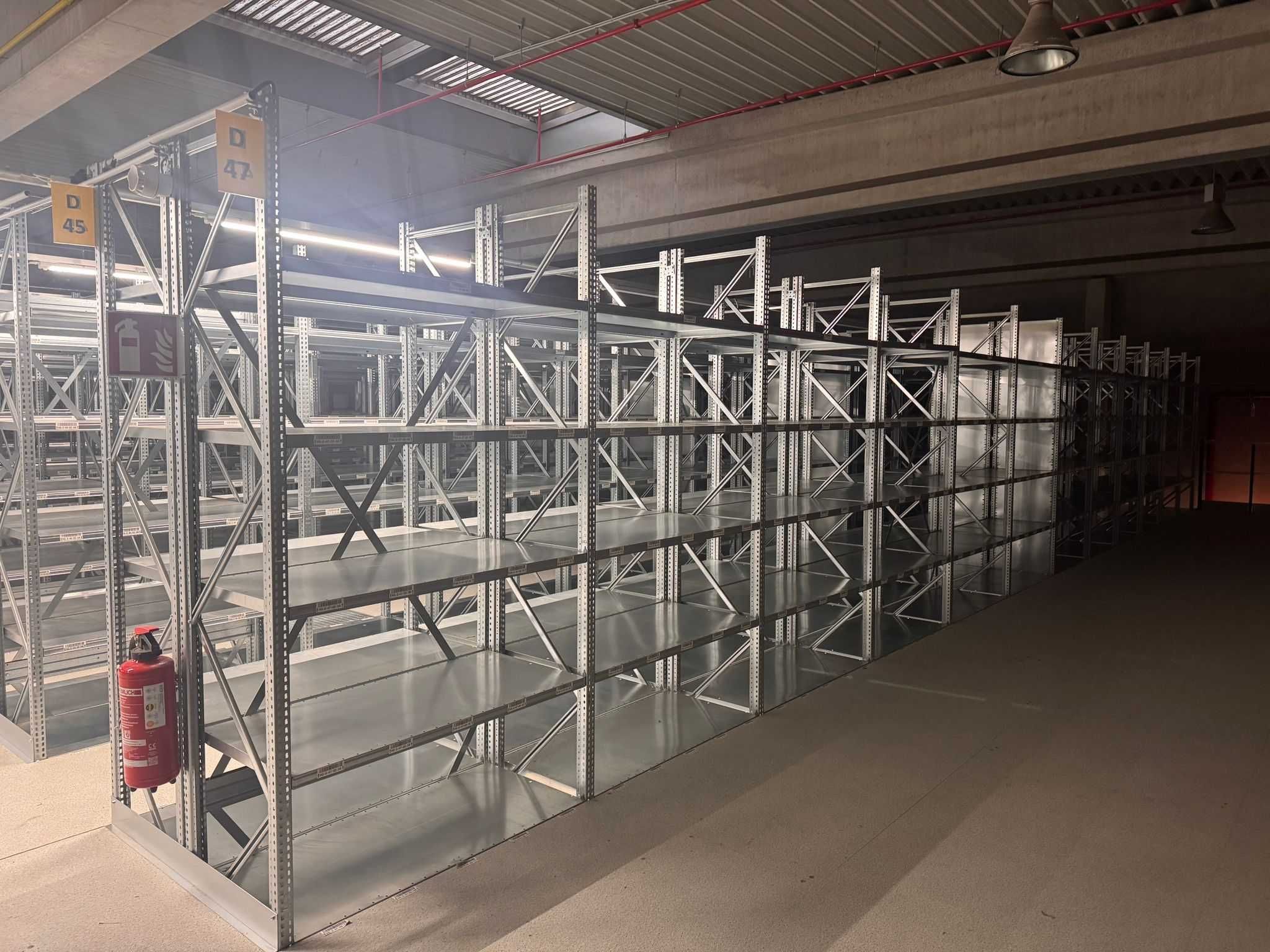 Regały używane Bito przyścienne magazynowe 250 x 125 x 60