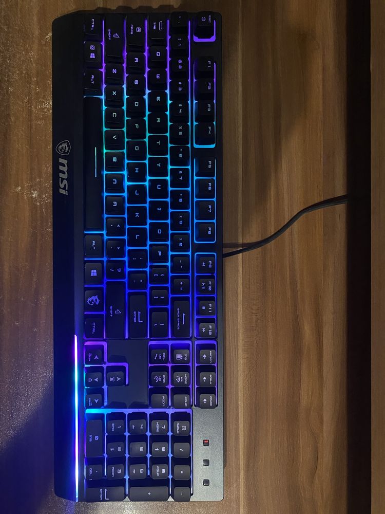 Zestaw komputerowy x-com G4M3R i5/gtx1660S/16GB/win10 +monitor/klawiat