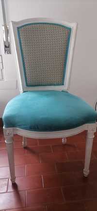 Vendo cadeiras restauradas