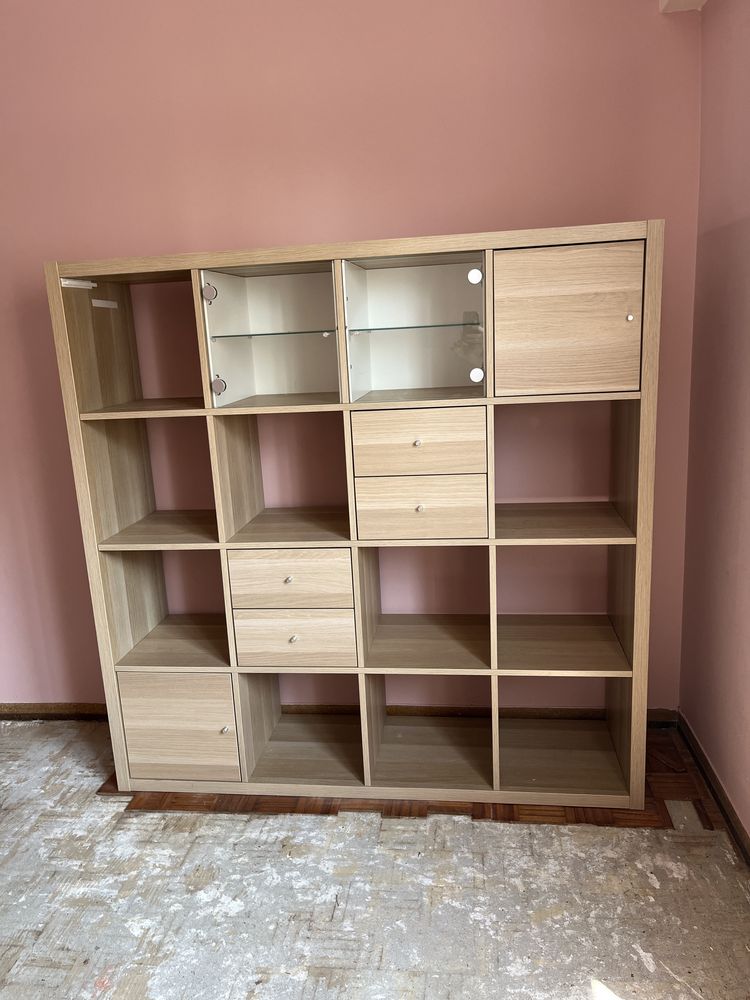 Estante ikea com 16 divesões