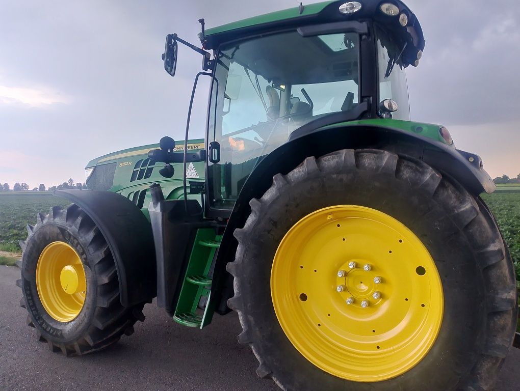 John Deere 6150R