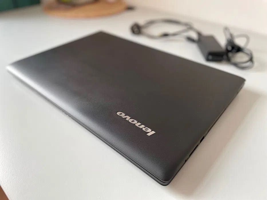 Lenovo G70-35 17.3” AMD A6-6310/4GB/500 GB/DVD-RW (80Q5002GPB)