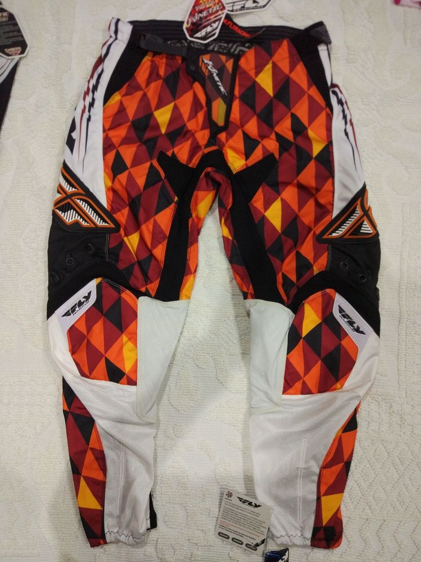 Equipamento Fly Racing - Calças e Jersey Kinetic