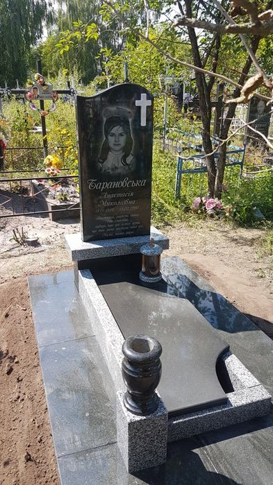 Пам'ятники. Памятники гранитные.