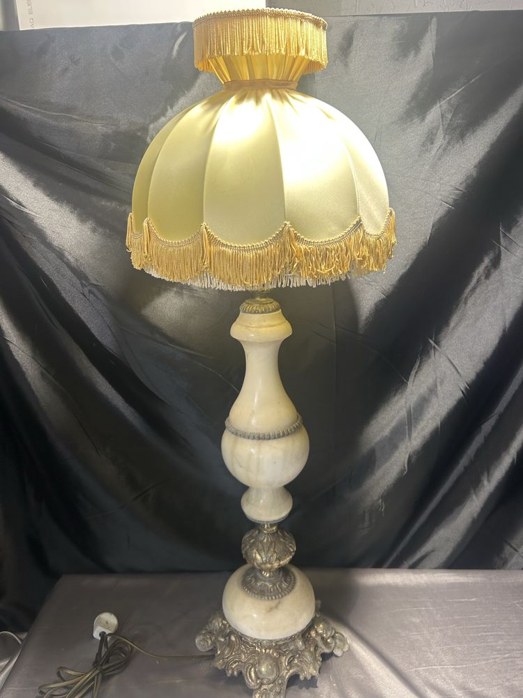 Lampa stołowa z marmuru i mosiądzu – klasyczna – wys. 82 cm z abażurem