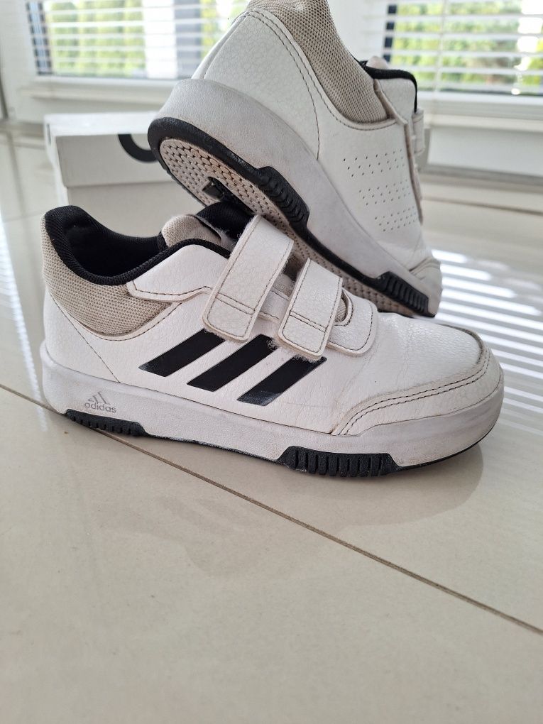 Buty Adidas dla dziecka r.32