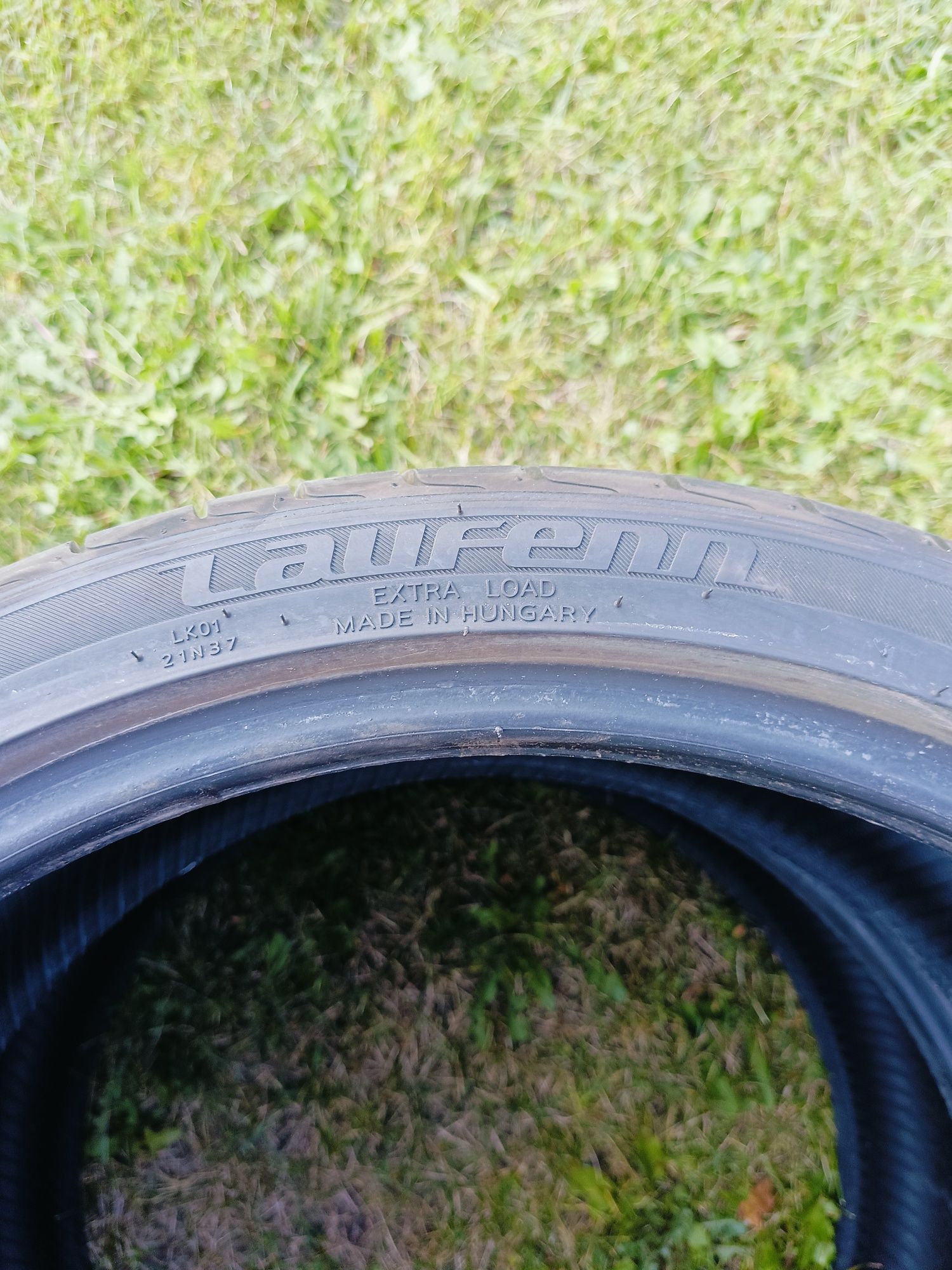 Opony letnie 235/35/R19