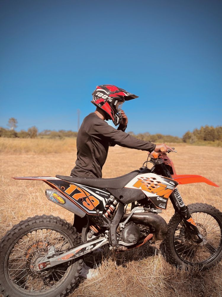 Ktm sx 250 2t.