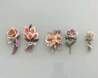 Coleção de flores em porcelana