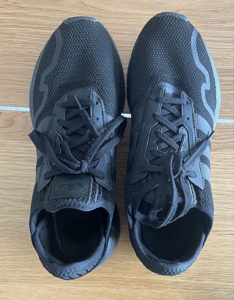 Buty Adidas SWIFT Unisex czarne 45 1/3