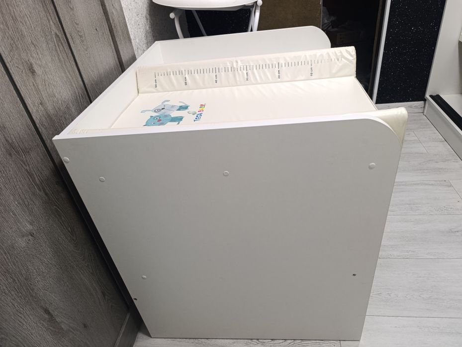 Пеленальний, сповивальний стіл, комод. Пеленатор