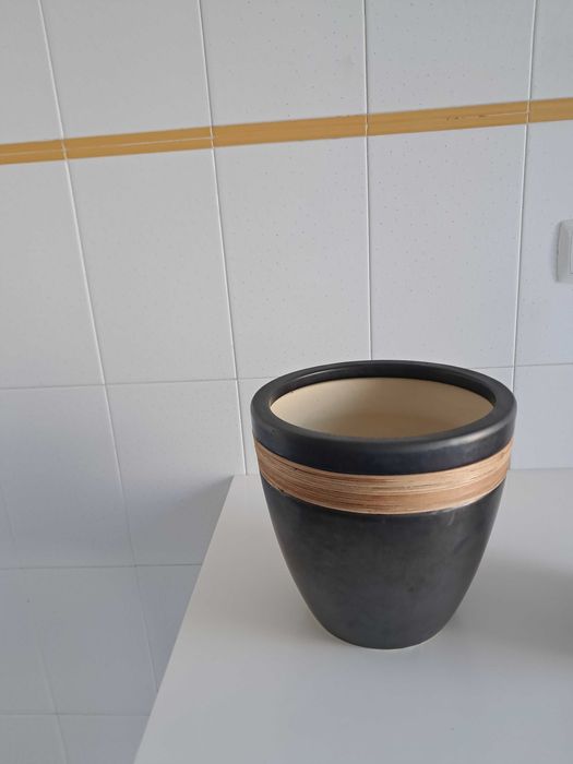 Conjunto De Dois Vasos De Cerâmica Cinza