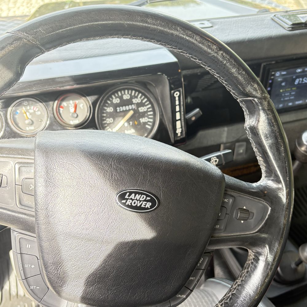 Land Rover Defender 90 6 Lugares