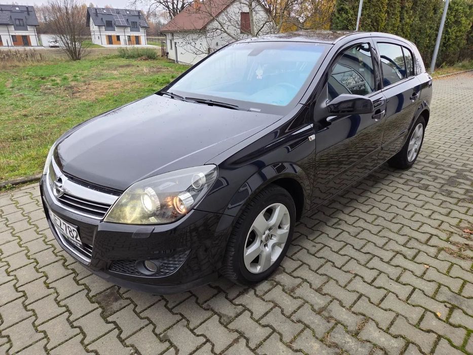 Opel Astra 1.8 Benzyna ! Automat ! Xenon ! Skóry ! Nawi ! Cosmo !