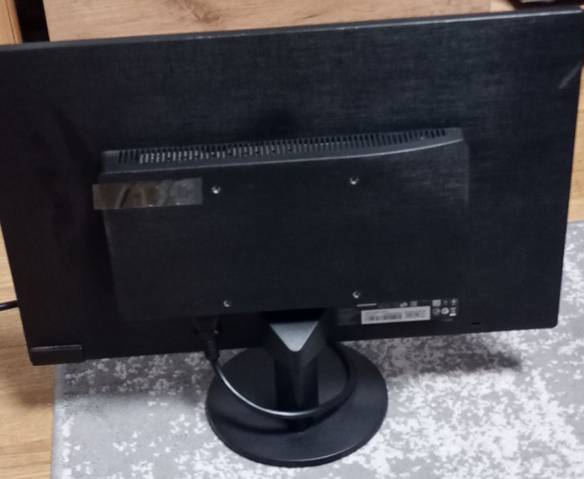 Monitor AOC 18,5 cala model e970s