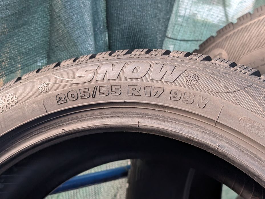 2x opony zimowe Kormoran 205/55 R17
