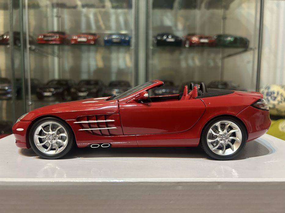 Mercedes SLR McLaren roadster 1:18 Minichamps (CMC Autoart)