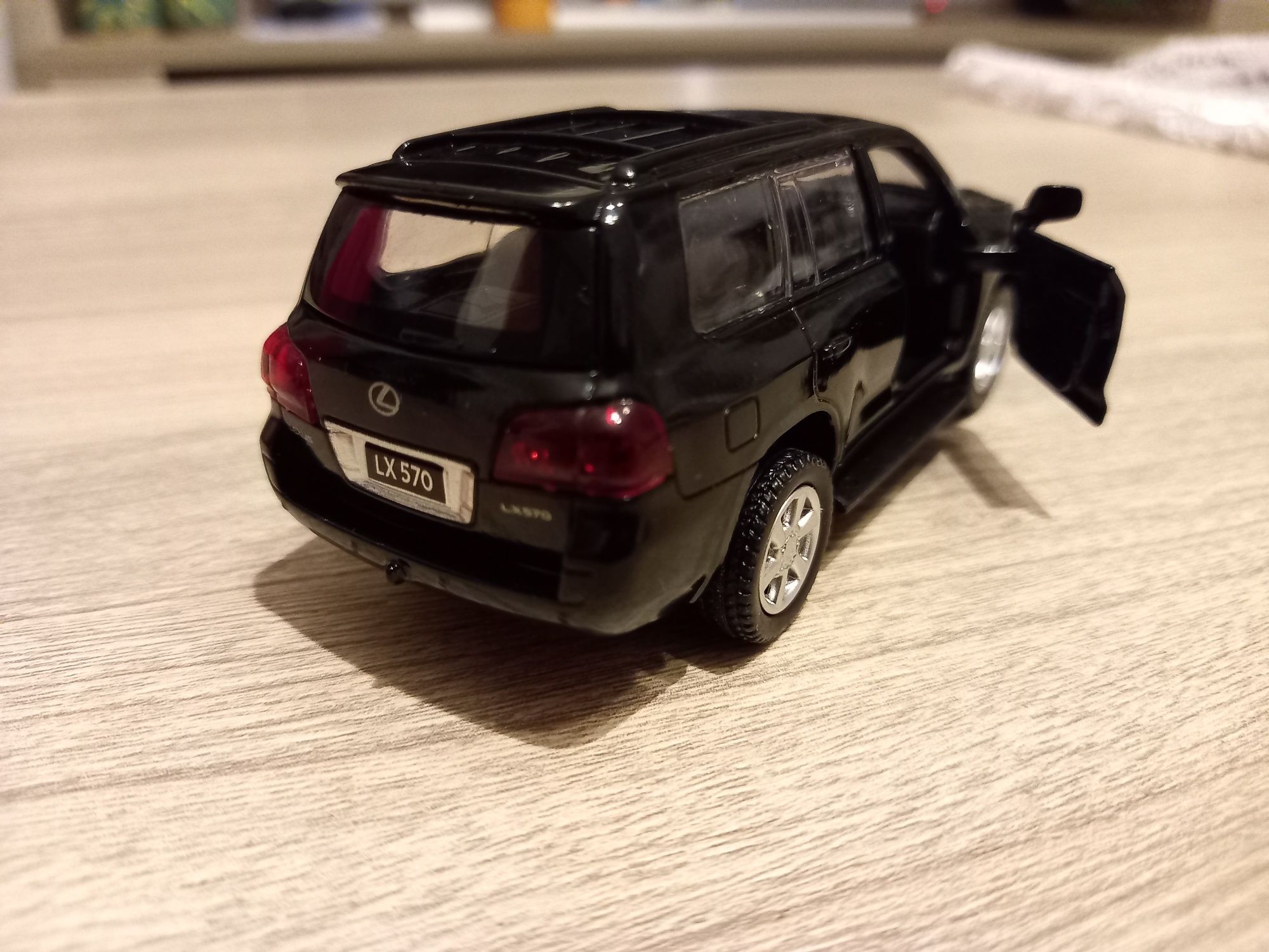 Lexus Lx570 1:43