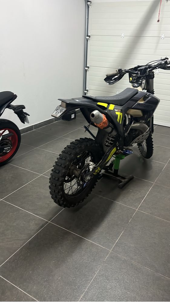 Husqvarna 300 tpi ou troco por tenere 700