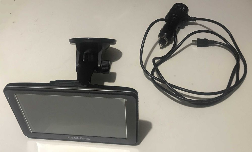 CYCLONE ND 505 AV BT 5" GPS-навігатор, камера з розміткою в подарунок.