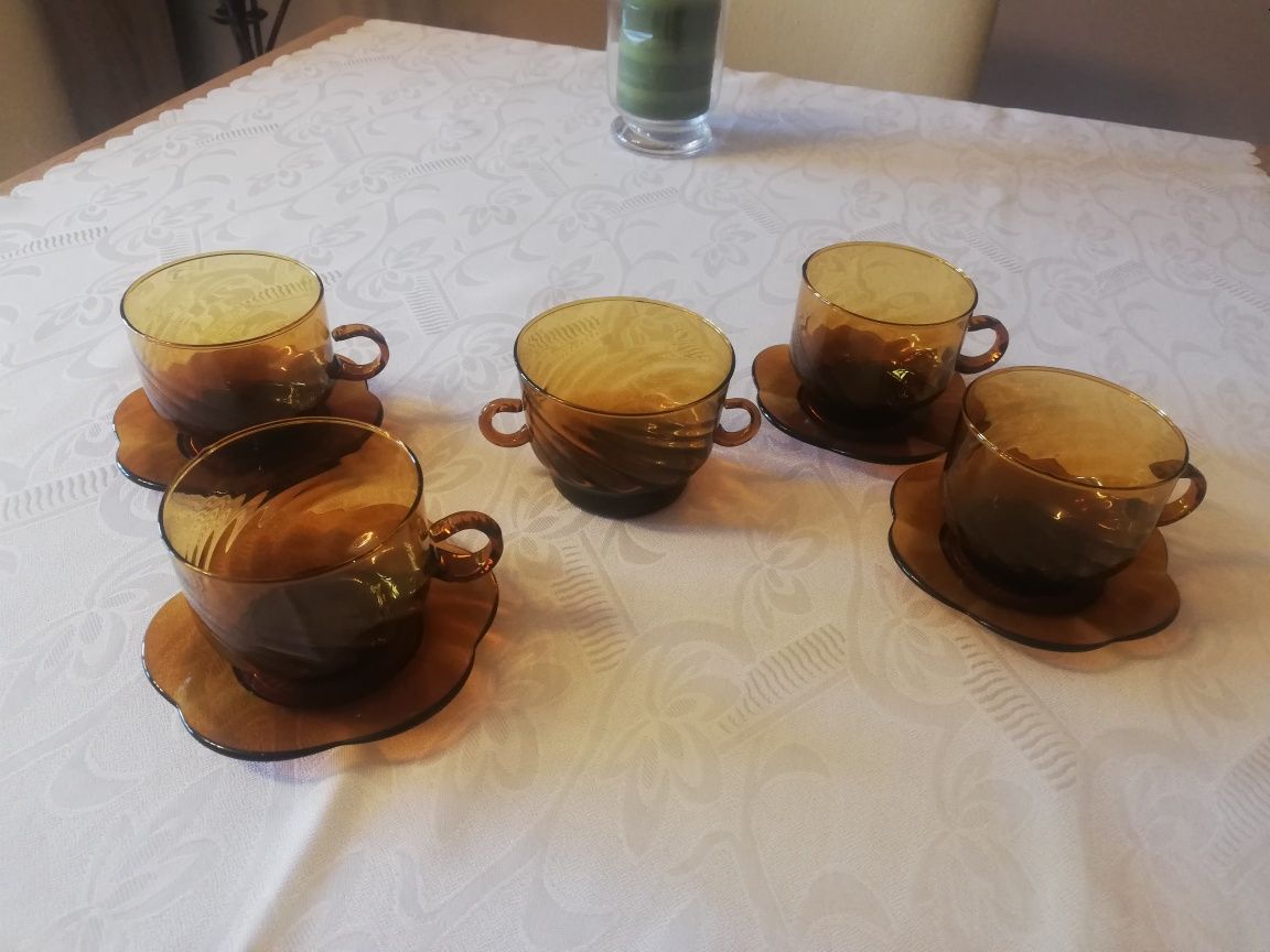 Zestaw 4 filiżanki +cukierniczka vintage