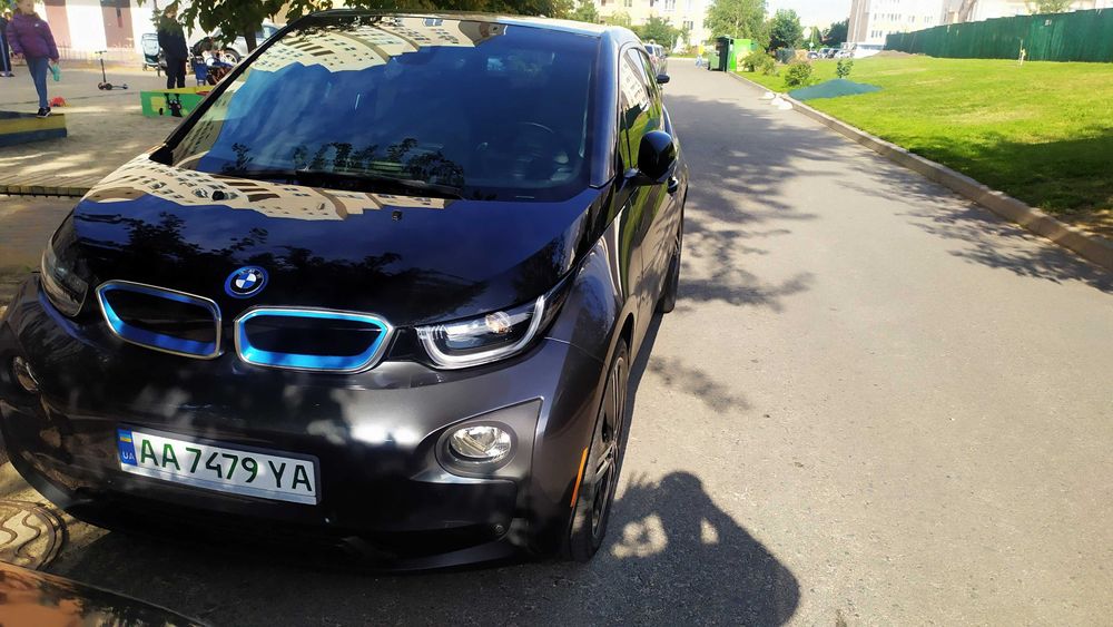 Електромобіль bmw i3