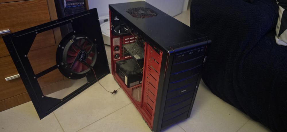 Caixa PC Full Tower NOX + fonte 750W