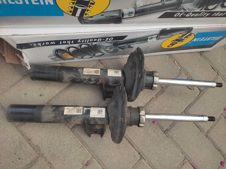 Стійки амортизатори опора підшипник  Skoda octavia а7