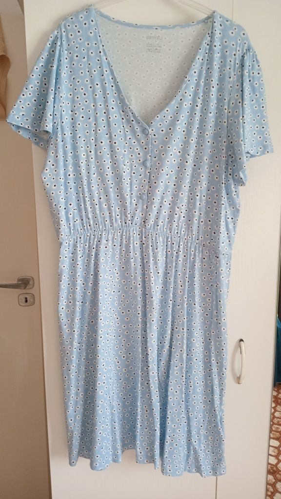 Sukienka bawełniana krótka,  niebieska w kwiaty,  L/XL