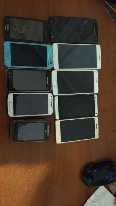 Продам телефони на запчастини