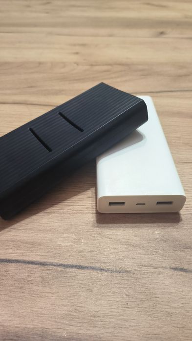 Xiaomi Power Bank 2C 20000 mAh 2.4A, QC 3.0 (biały) + etui