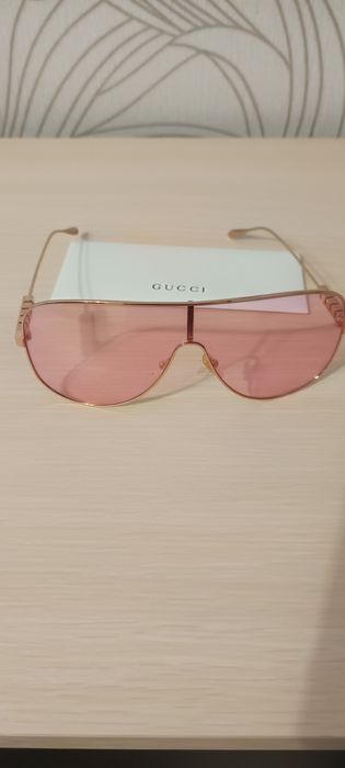 Продам Оригинальные очки GUCCI очень классные очки