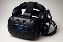 HTC Vive Pro 2 – Headset + Link Box