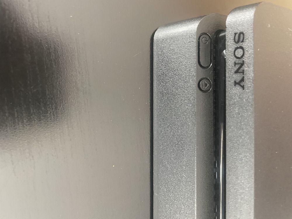 Playstation 4, 1TB de armazenamento,vários jogos e 2 playstation moves