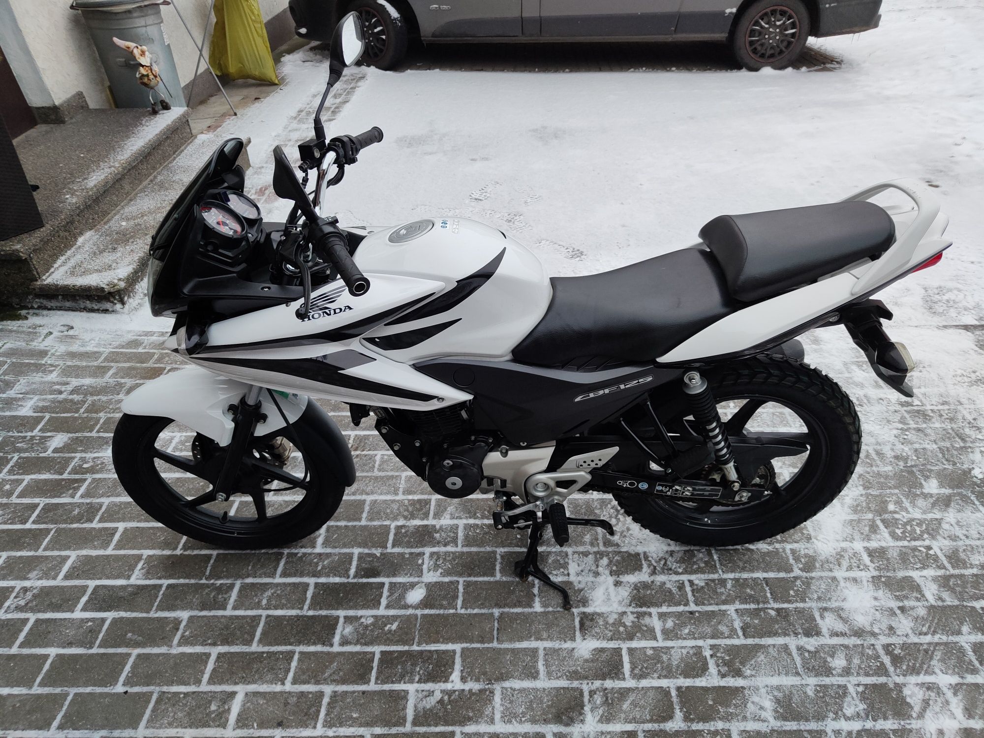 Honda CBF 125  Transport