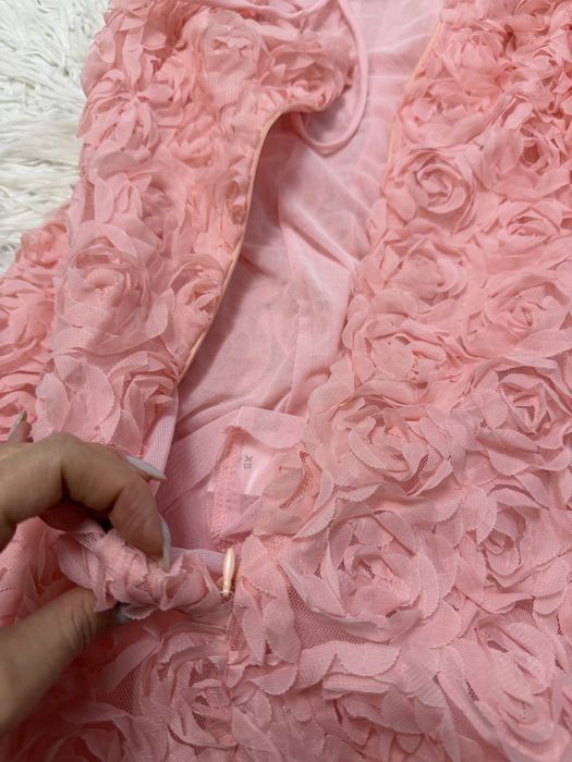 Стильна сукня з 3Д квітами