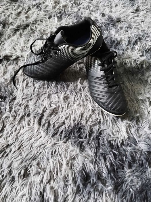 buty piłkarskie korki