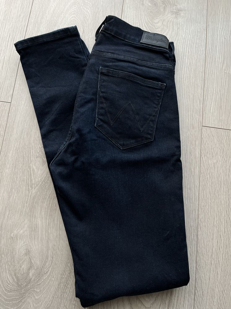 Jeansy spodnie Wrangler damskie jak nowe wysoki stan W28 L32