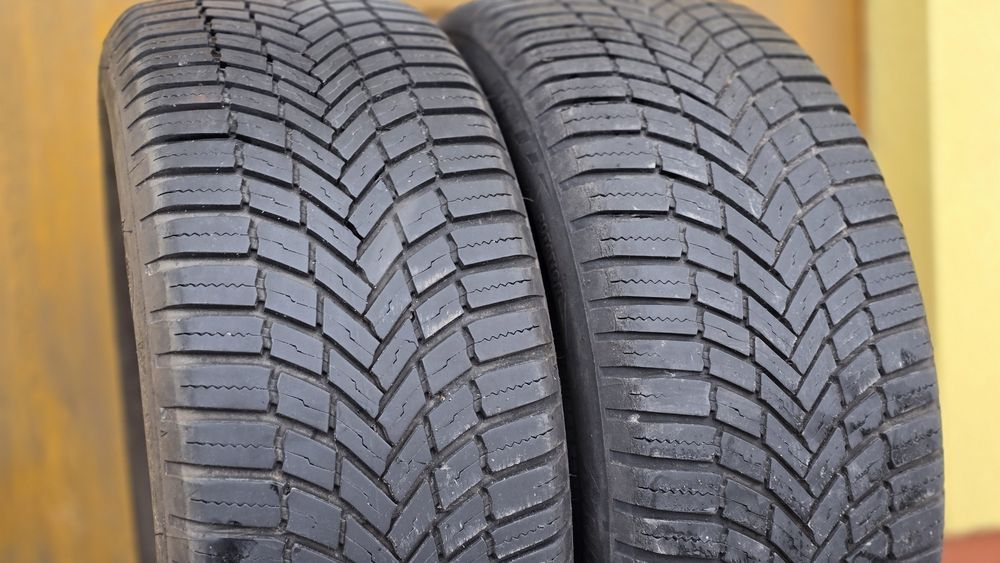 215/55R16 opony Bridgestone całoroczne. Super stan. Wysyłka montaż .