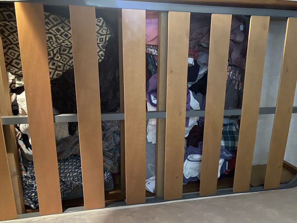 Estrutura de cama + estrado + colchão